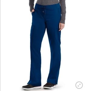 Greys Anatomy Scrubs – navy 6 POCKET MID-RISE SHAPED LEG CARGO PANT